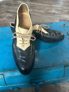 Neiman Marcus Black and Cream Two-Tone Lace-Up Oxfords